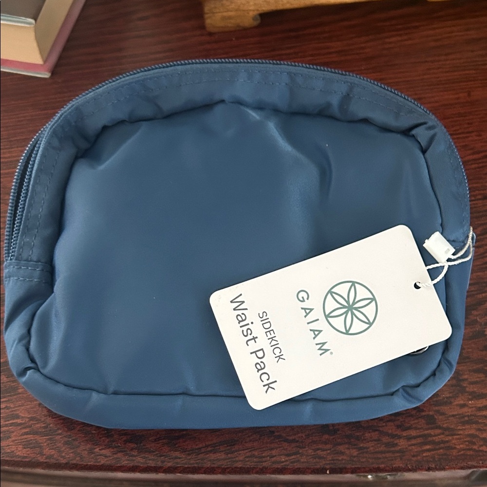 GAIAM Navy Belt Bag